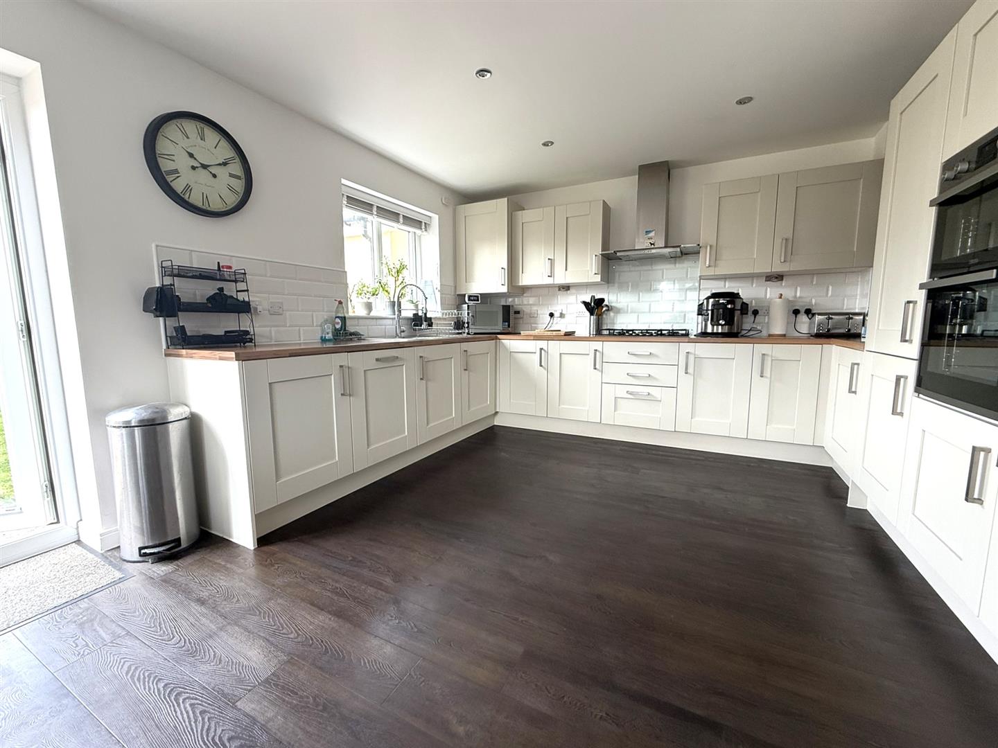 Sandown Crescent, 